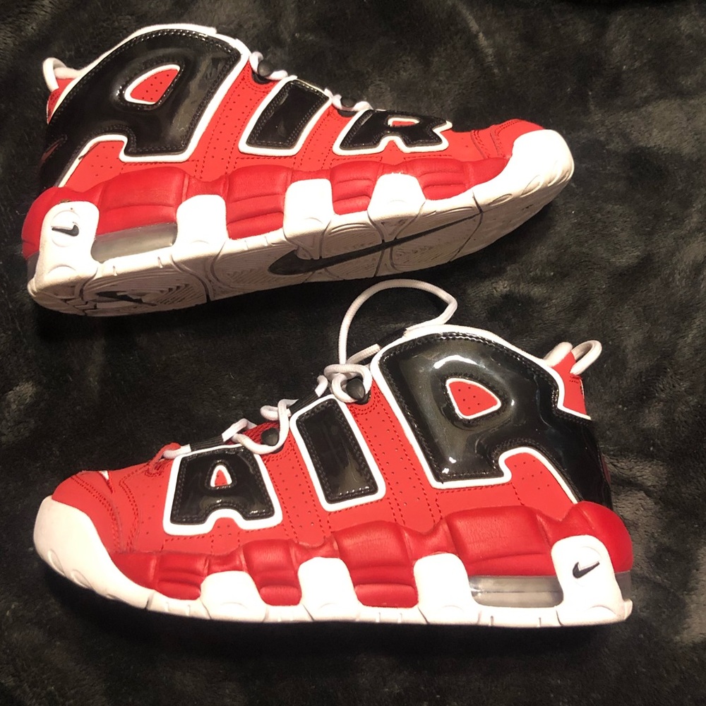 Nike Air uptempo size 7Y/ women’s 8.5